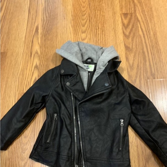 2T Motorcycle Jacket - Picture 2 of 4